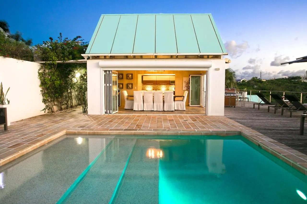 Ceblue Villas The Valley 4*,