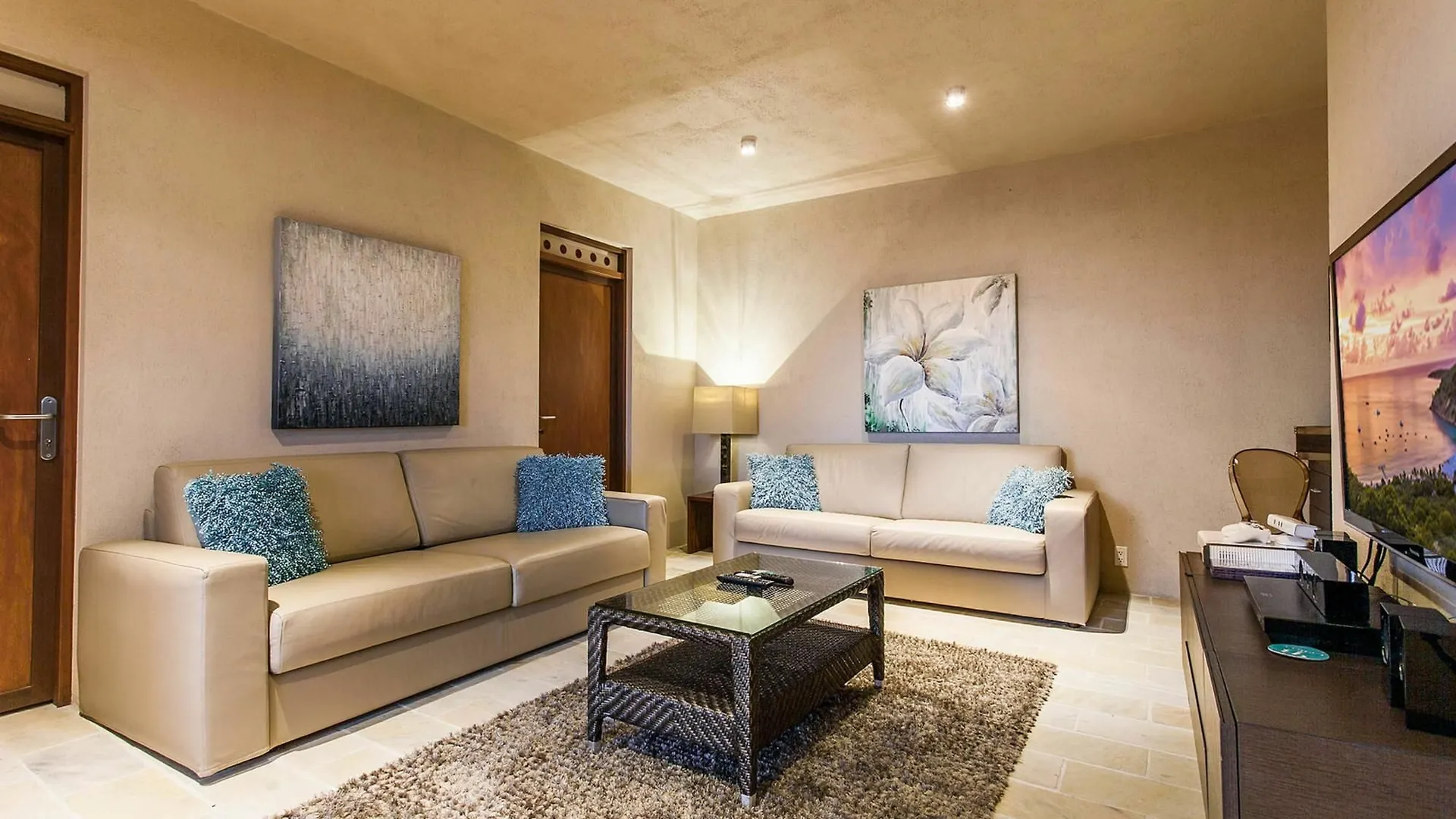 Ceblue Villas The Valley Resort