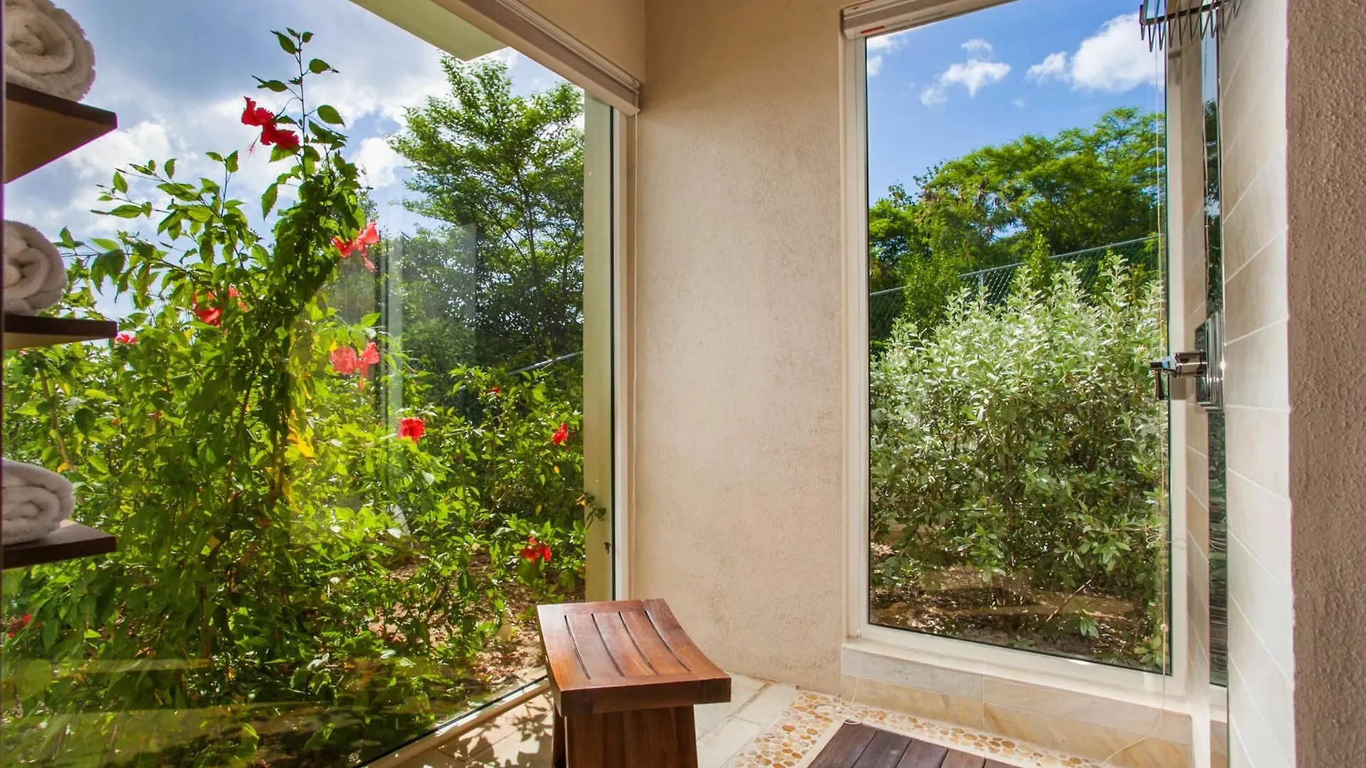 Ceblue Villas The Valley